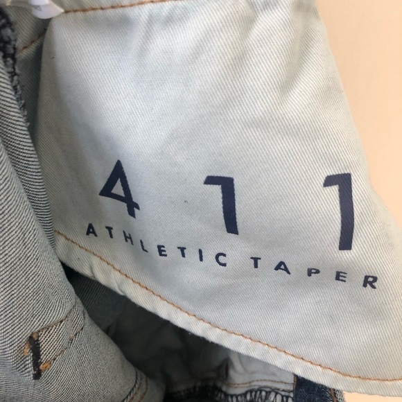 Lucky Brand Mens 411 Hooper Athletic Taper Destruction Jean 29 x 32 - Picture 9 of 10